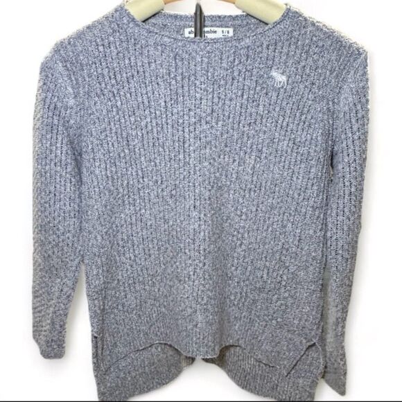 Abercrombie Kids Boys Gray Knit Crew Neck Sweater Size 5/6 - Picture 1 of 4
